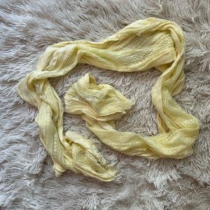 UNKNOWN Light Lace Scarf